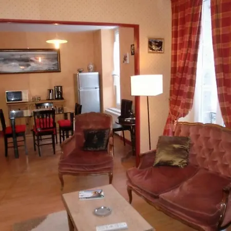 Villa Mirabeau - Meuble Gentiane アパート *