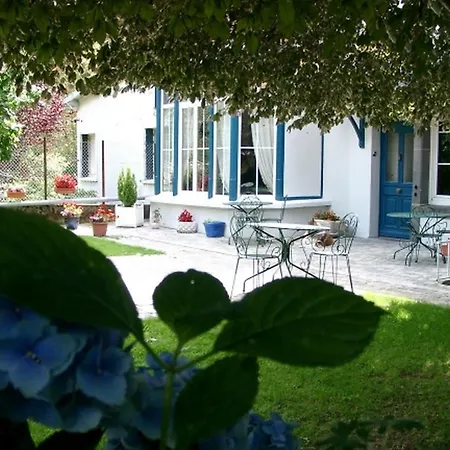 Villa Mirabeau - Meuble Gentiane * ル・モンドール