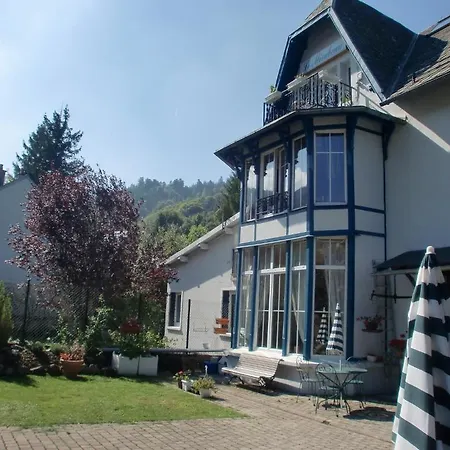Villa Mirabeau - Meuble Gentiane アパート